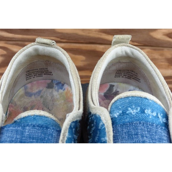 Born‎ Women Size 10 M Blue Fashion Sneakers Fabric F026C4 - Picture 3 of 9